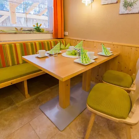 Gaestehaus Maria - Homestay *